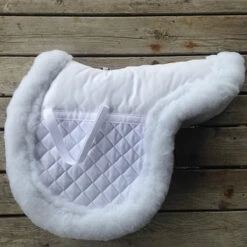 Ogilvy Memory Foam Hunter Sheepskin Saddle Pad -Equestrian Supply Store pad2 0153e0ea 1d86 484c a903 eb7281146806
